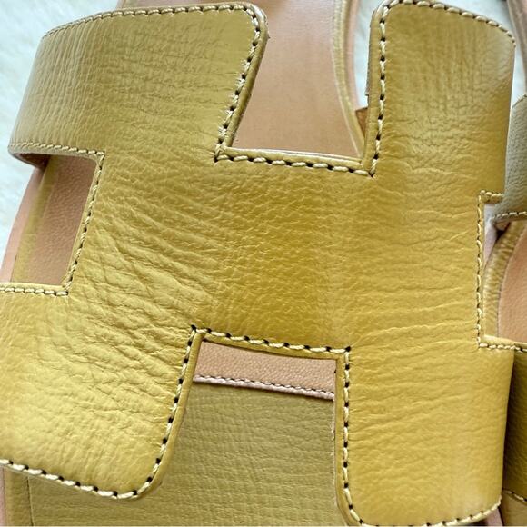 NEW!!! Hermes Oran Women Sandals Yellow size 41.5 EU or 9.5 Authentic 950$ - Picture 6 of 7